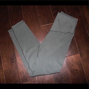 • Aerie Chill Play Move High-Waisted 7/8 legging